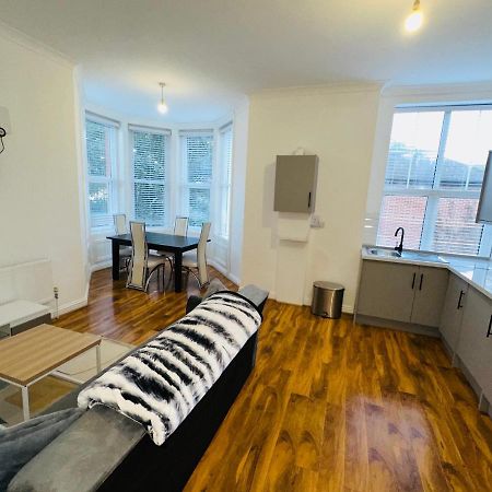 Newly Refurbished Two Bedrooms Flat St Leonards-on-Sea Екстериор снимка